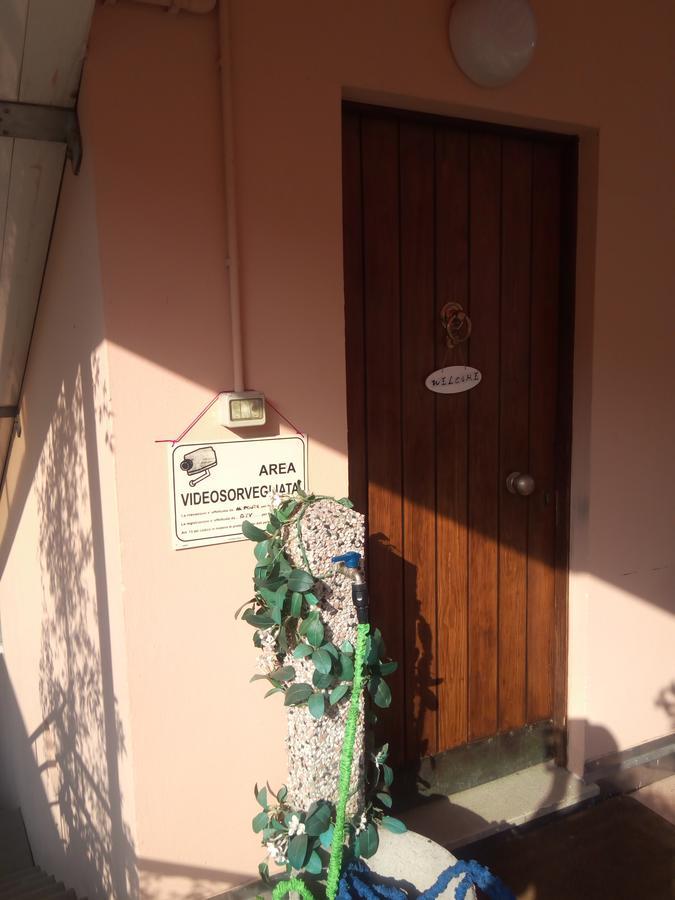 Alloggio Ponte Dei Cavalleggeri Hotell Trento Eksteriør bilde