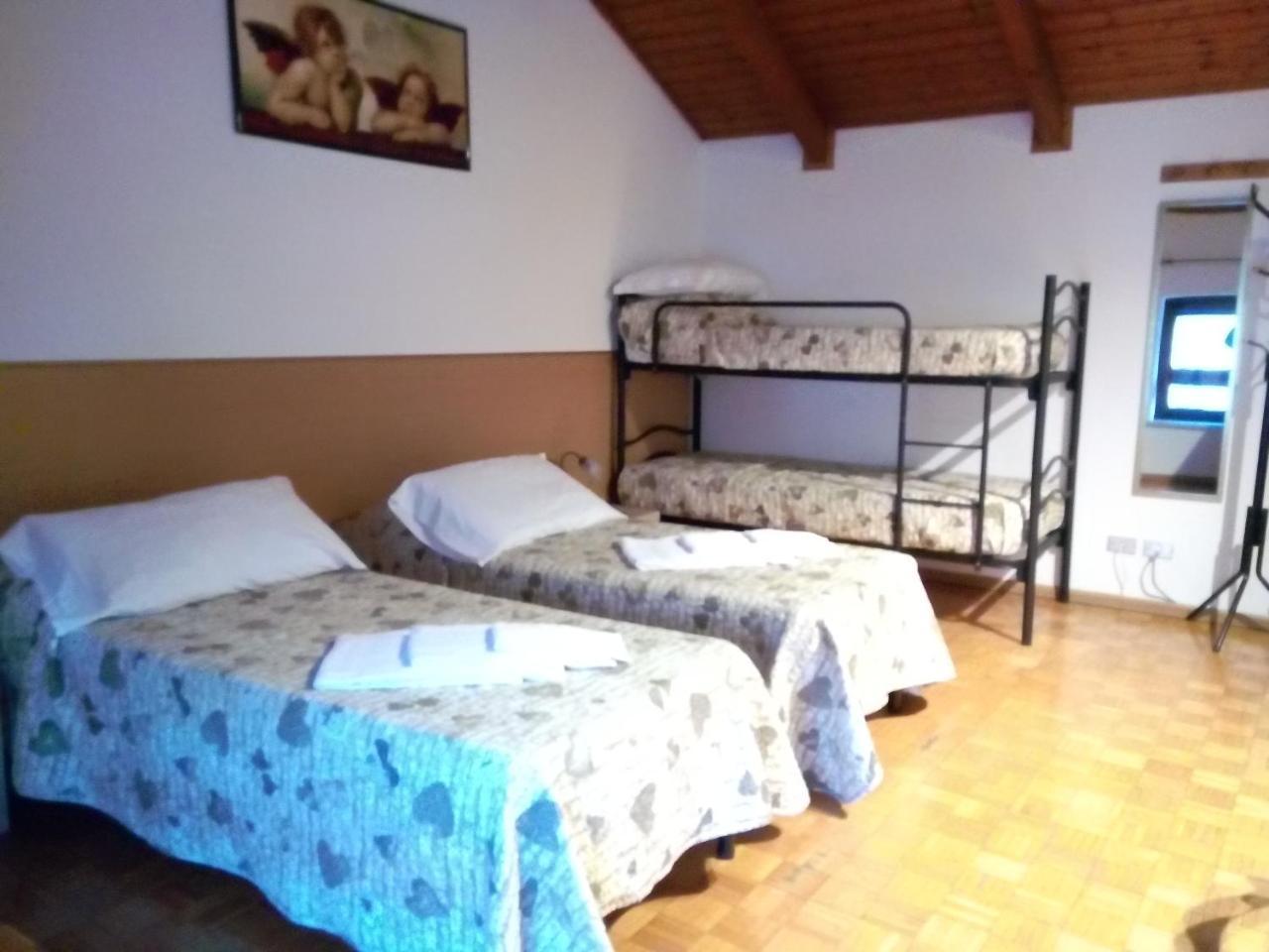 Alloggio Ponte Dei Cavalleggeri Hotell Trento Eksteriør bilde